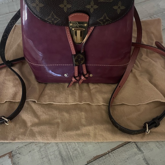 Louis Vuitton Hot Springs Vernis Patent Leather + Monogram Backpack Vieux Rose - Picture 4 of 14